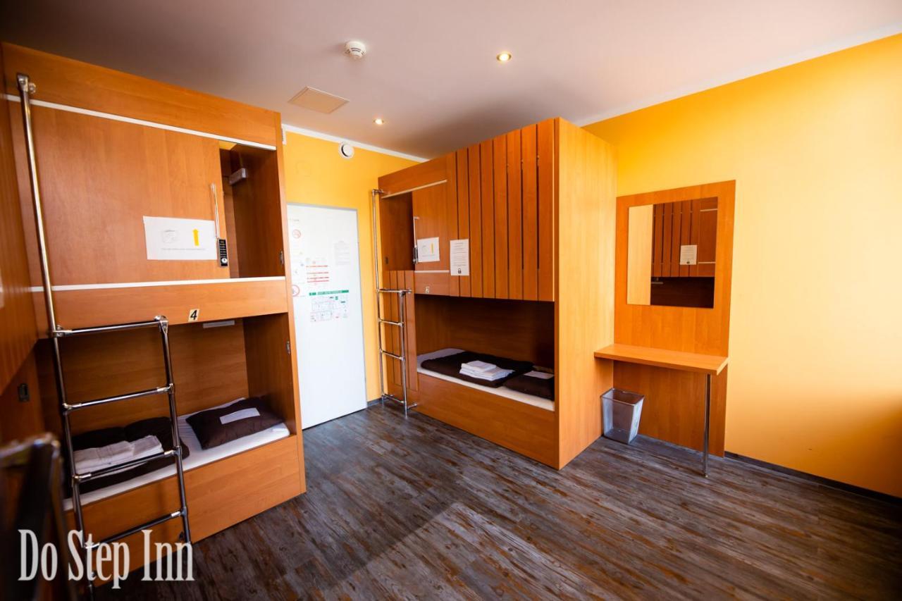 Do Step Inn Central - Self-Service-Hostel Viena Exterior foto