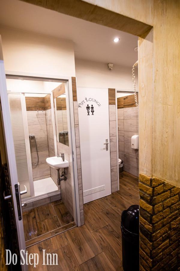 Do Step Inn Central - Self-Service-Hostel Viena Exterior foto