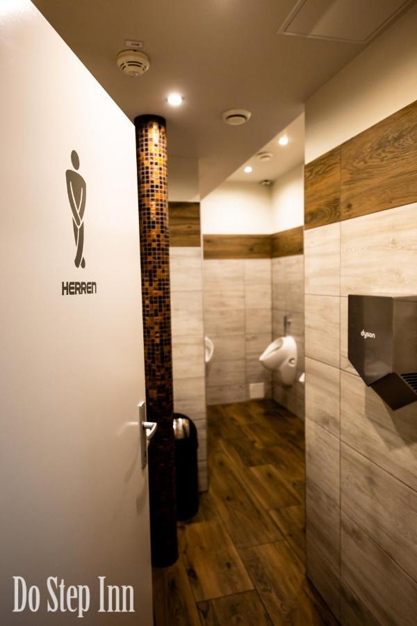 Do Step Inn Central - Self-Service-Hostel Viena Exterior foto