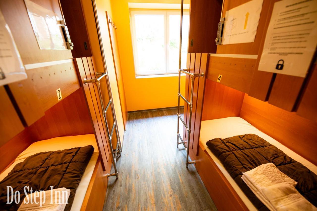 Do Step Inn Central - Self-Service-Hostel Viena Exterior foto