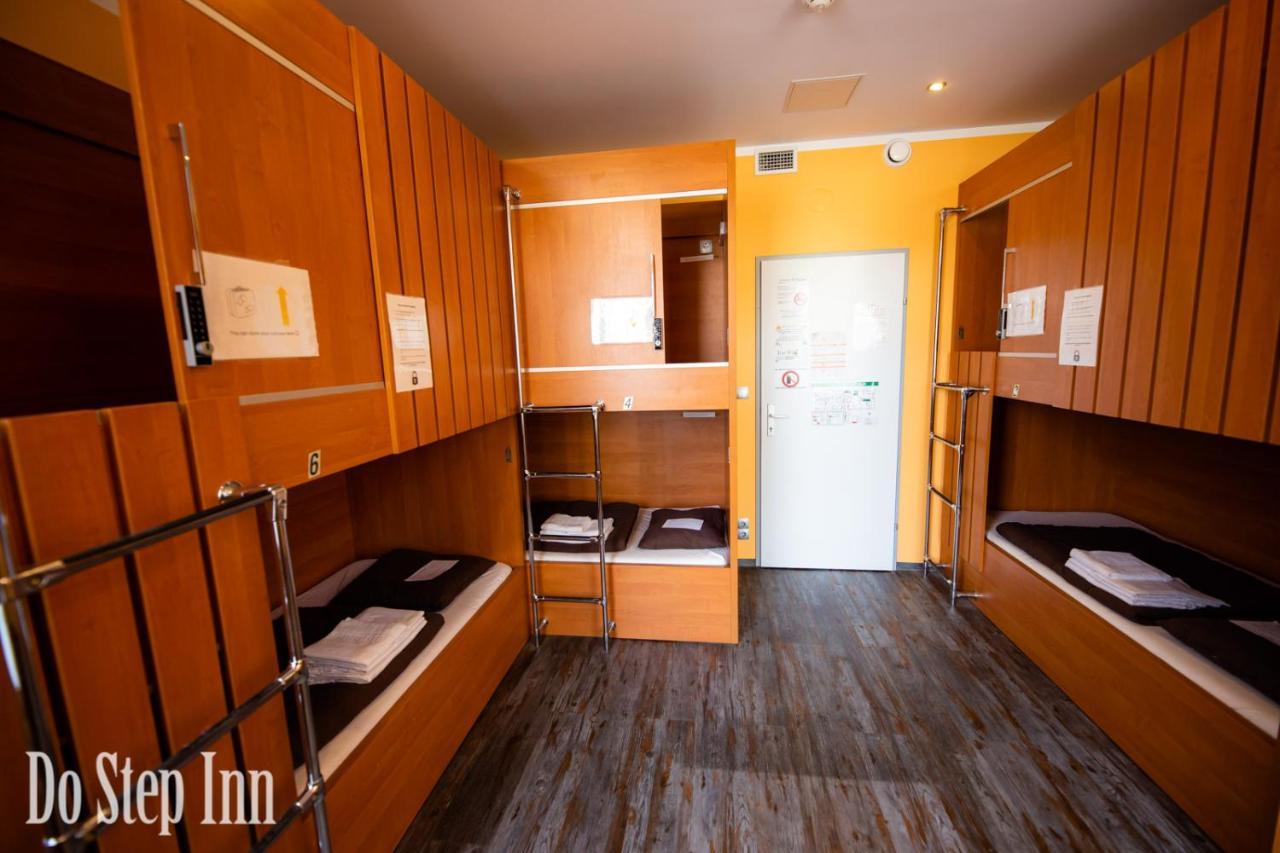 Do Step Inn Central - Self-Service-Hostel Viena Exterior foto
