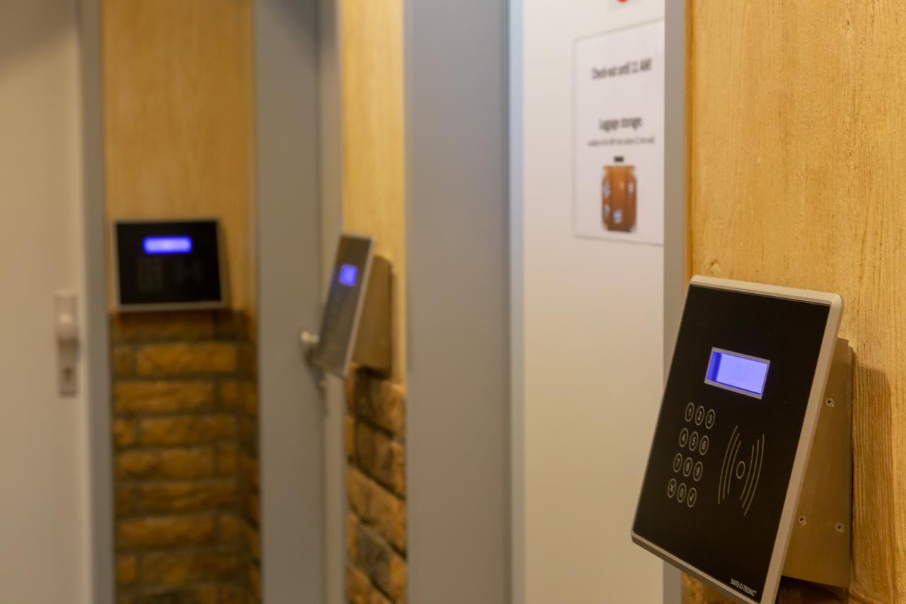 Do Step Inn Central - Self-Service-Hostel Viena Exterior foto